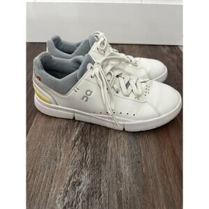 On Cloud The Roger Advantage tennis shoes white, gray, yellow  sz 7.5 w
